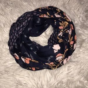 LOFT scarf